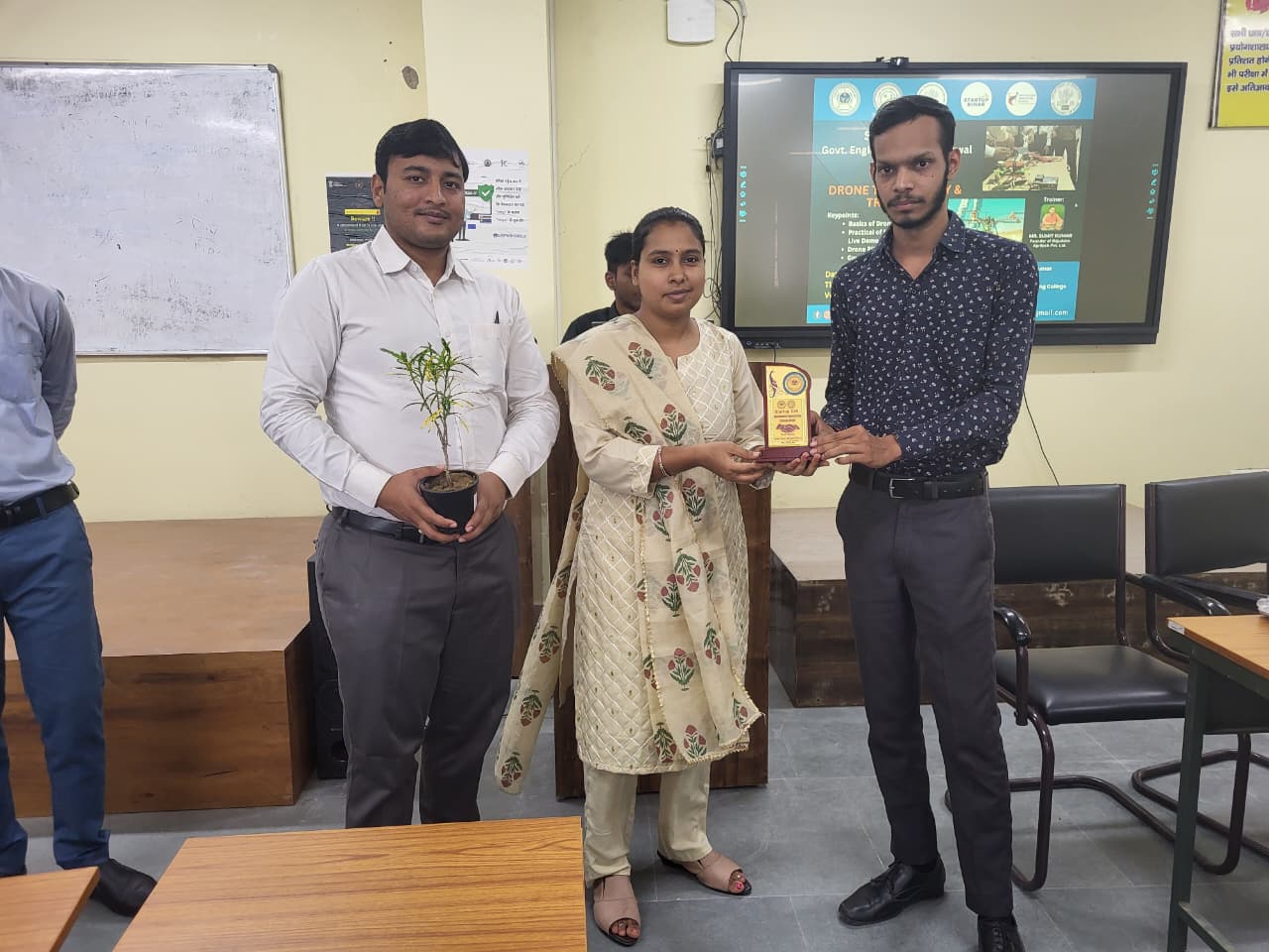 Certificate distribution ceremony